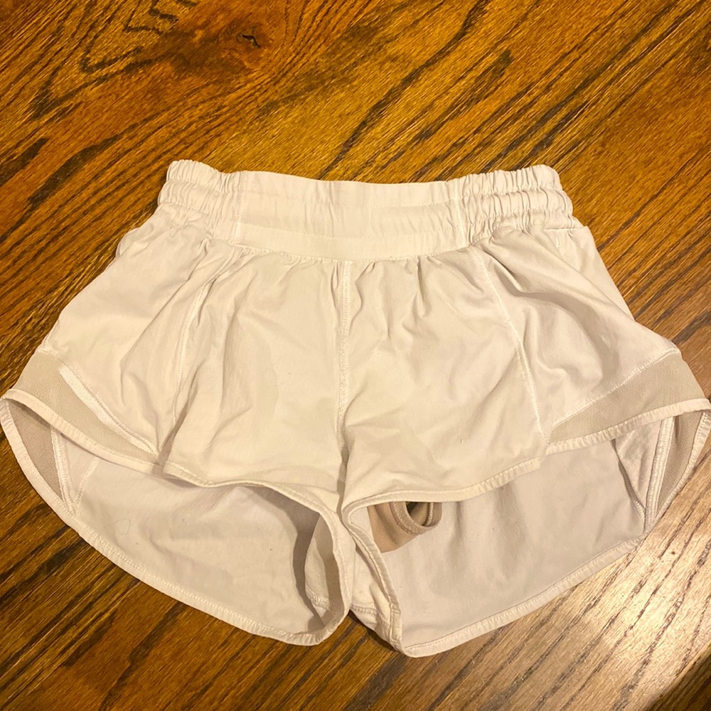 Lululemon Hotty Hot Shorts 2.5 inch inseam